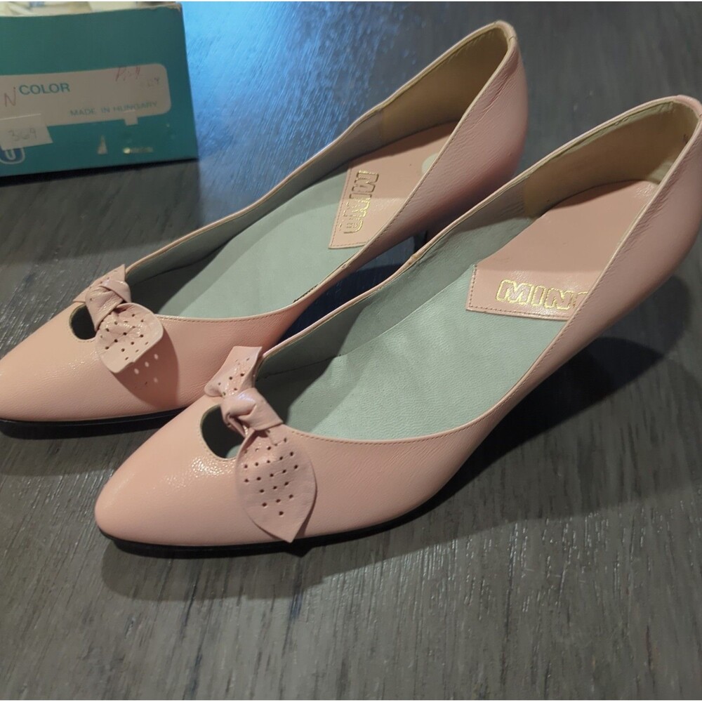 Vintage Mino Pink Kitten Heels With Bow  8N Made In Hungary